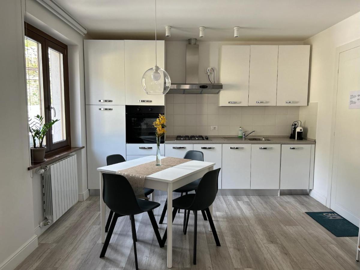 Garda View Apartment Tenno Ngoại thất bức ảnh